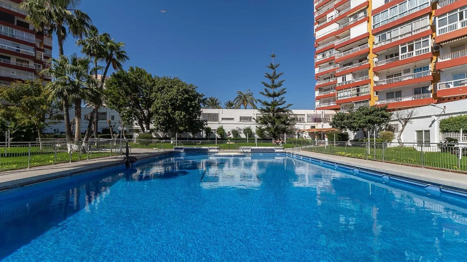 Puerto Marina, Apartamento Frente Al Mar Benalmadena Spain